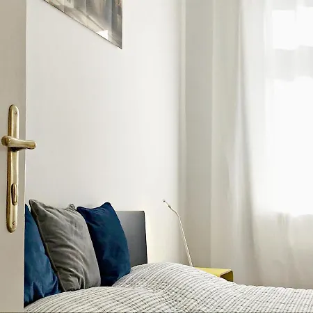 Apartment Mays