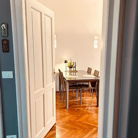 Mays Apartmán